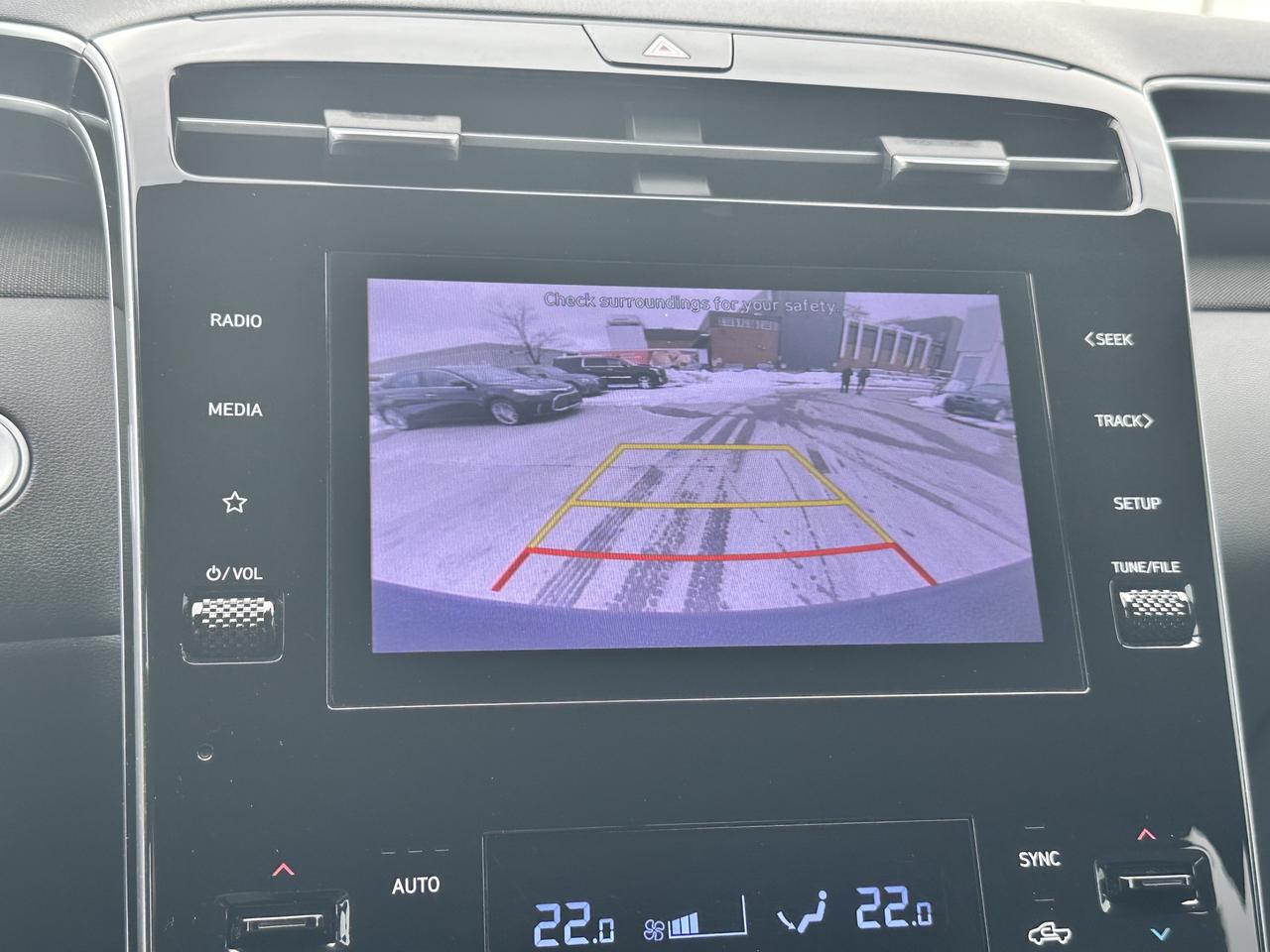 2022 Hyundai Santa Cruz Preferred AWD w/Trend Pkg ~ NO ACCIDENTS Photo