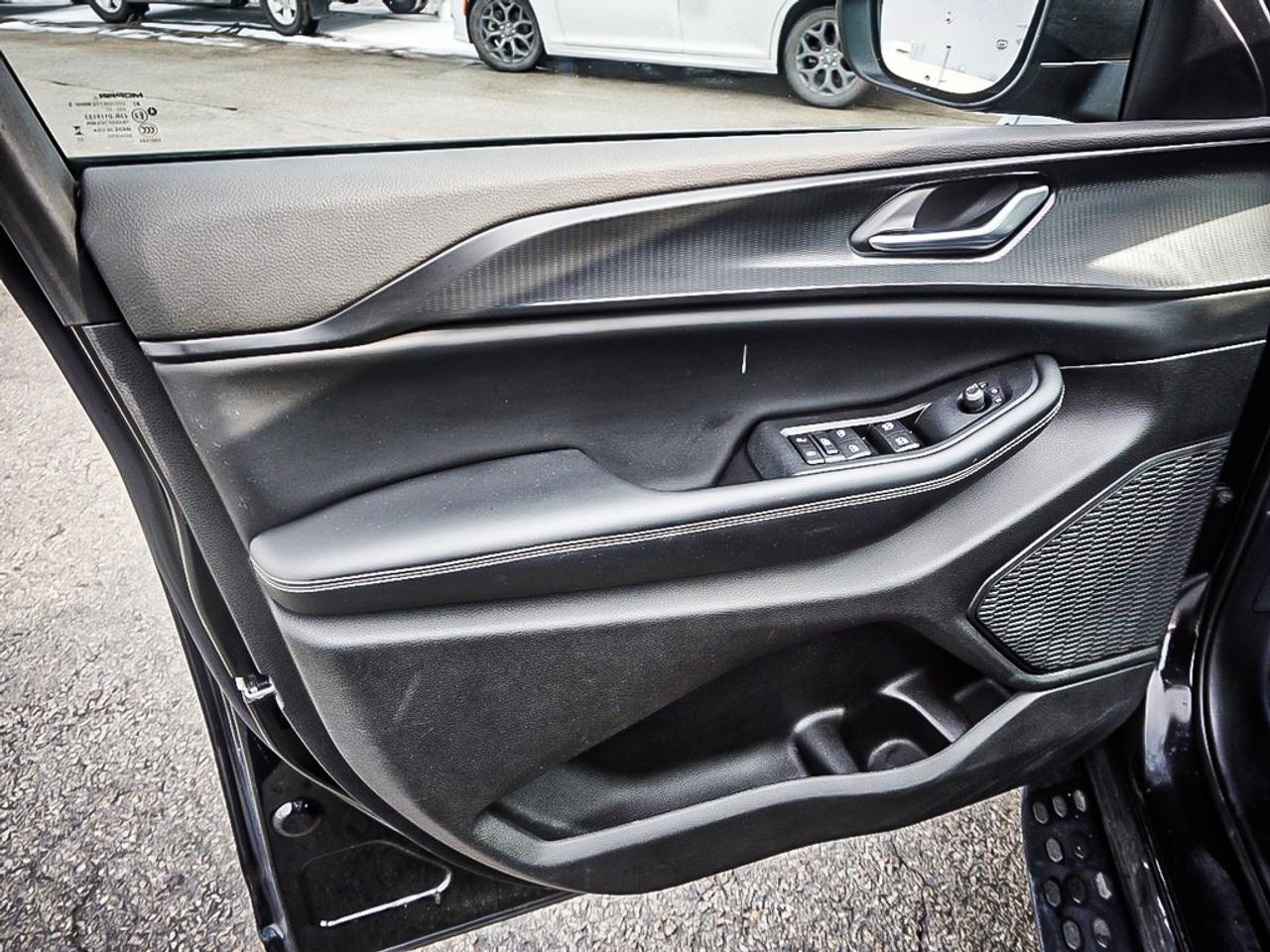 2023 Jeep Grand Cherokee  Photo