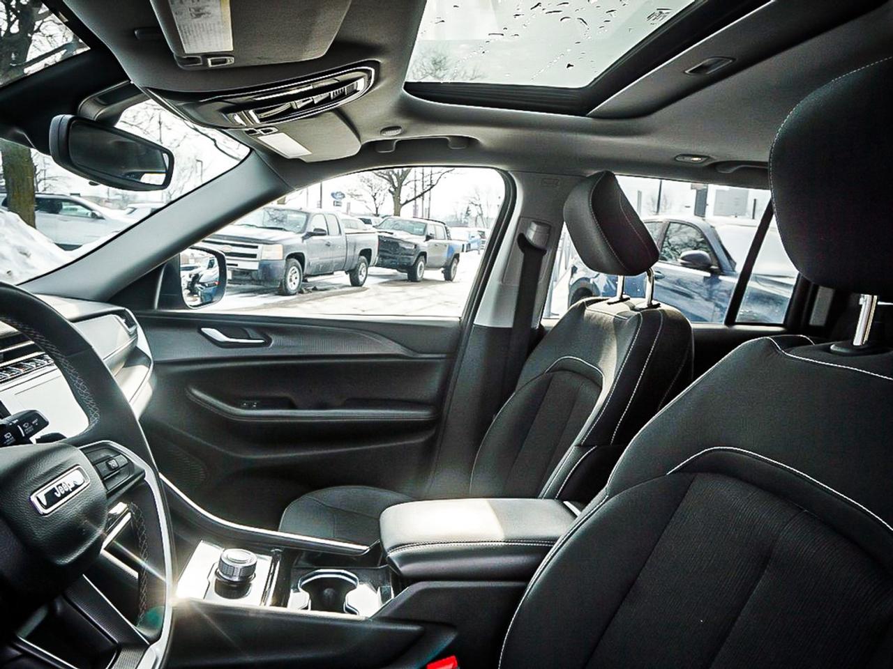 2023 Jeep Grand Cherokee  Photo