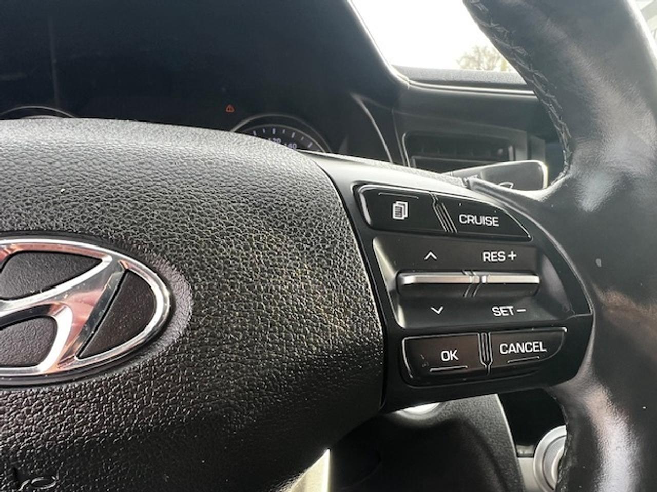 2020 Hyundai Elantra Preferred w/Sun & Safety Package IVT Photo