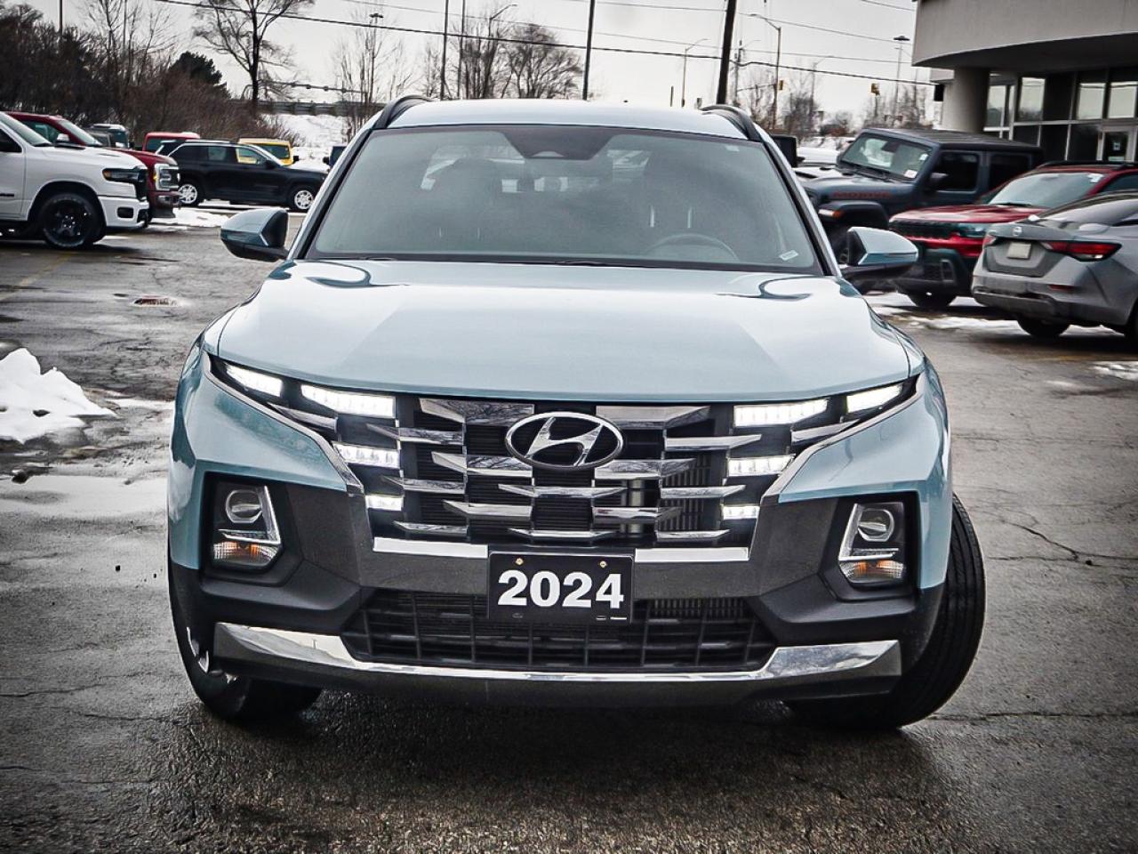 2024 Hyundai Santa Cruz  Photo2