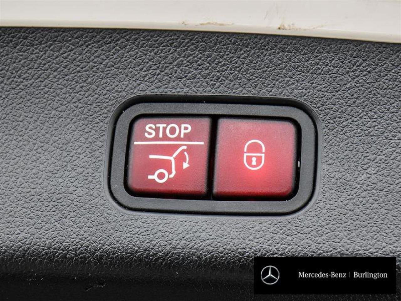 2023 Mercedes-Benz GLC GLC 300 Photo