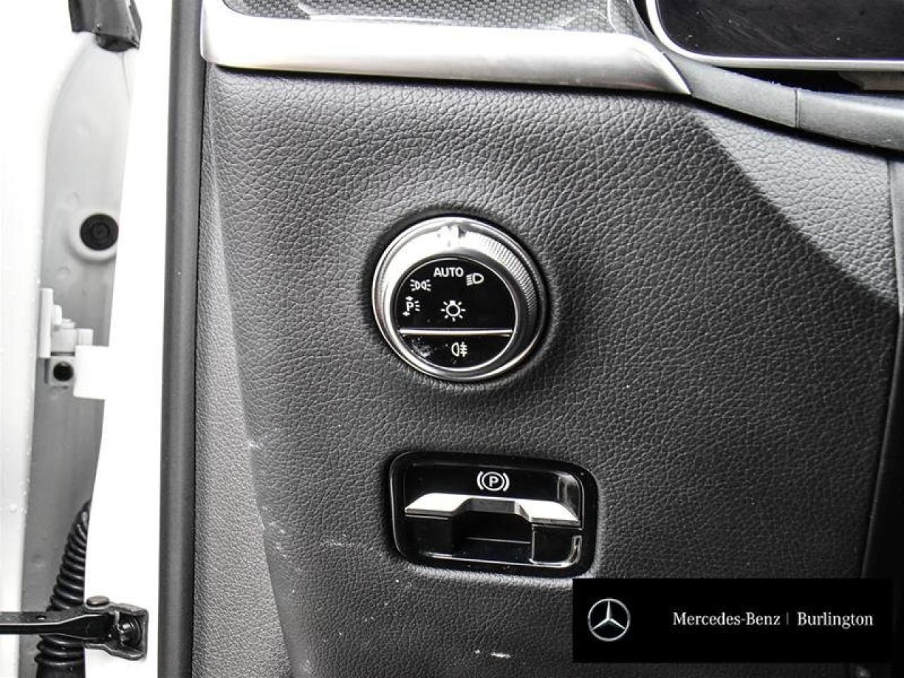 2023 Mercedes-Benz GLC GLC 300 Photo