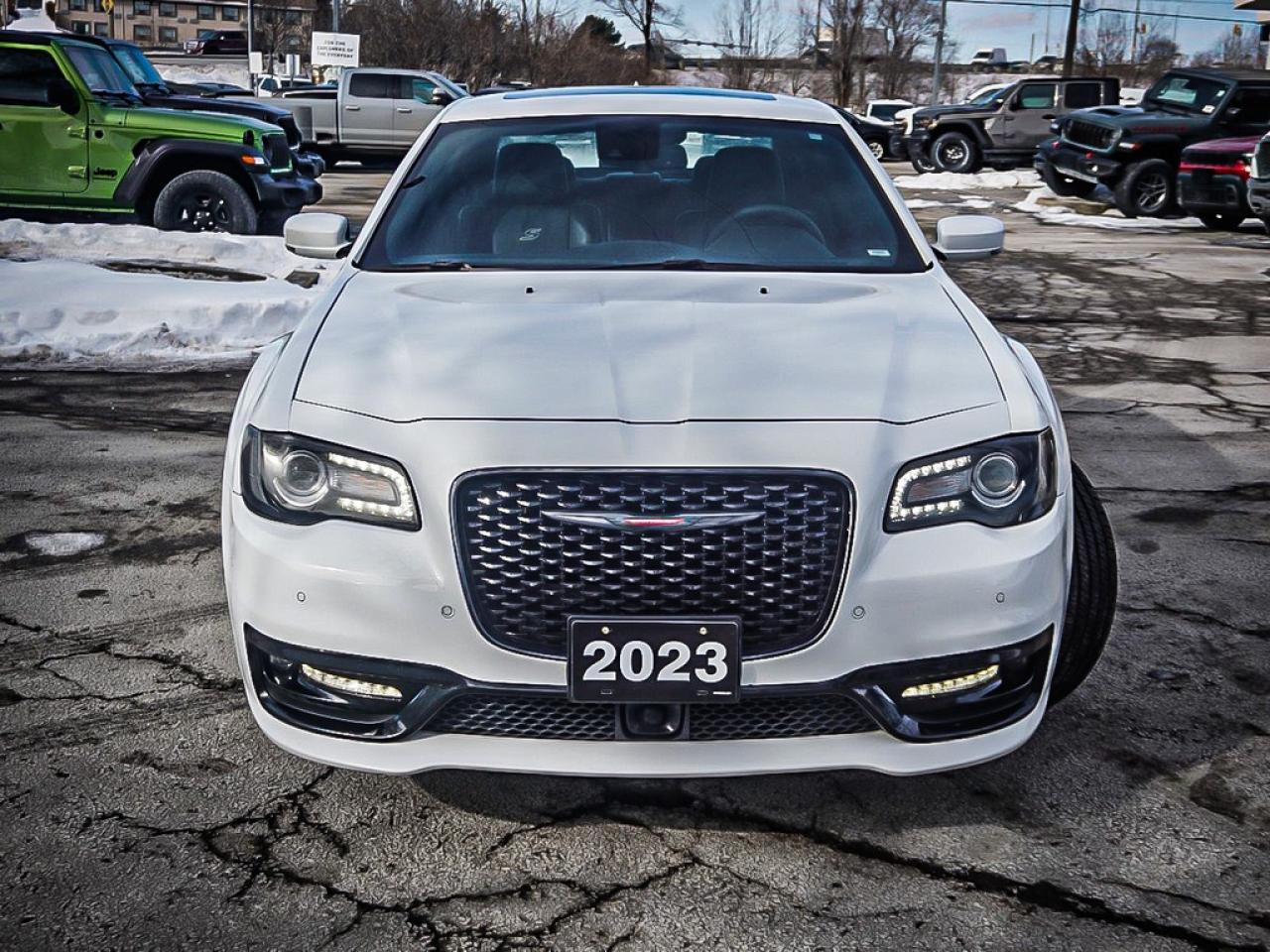 2023 Chrysler 300  Photo