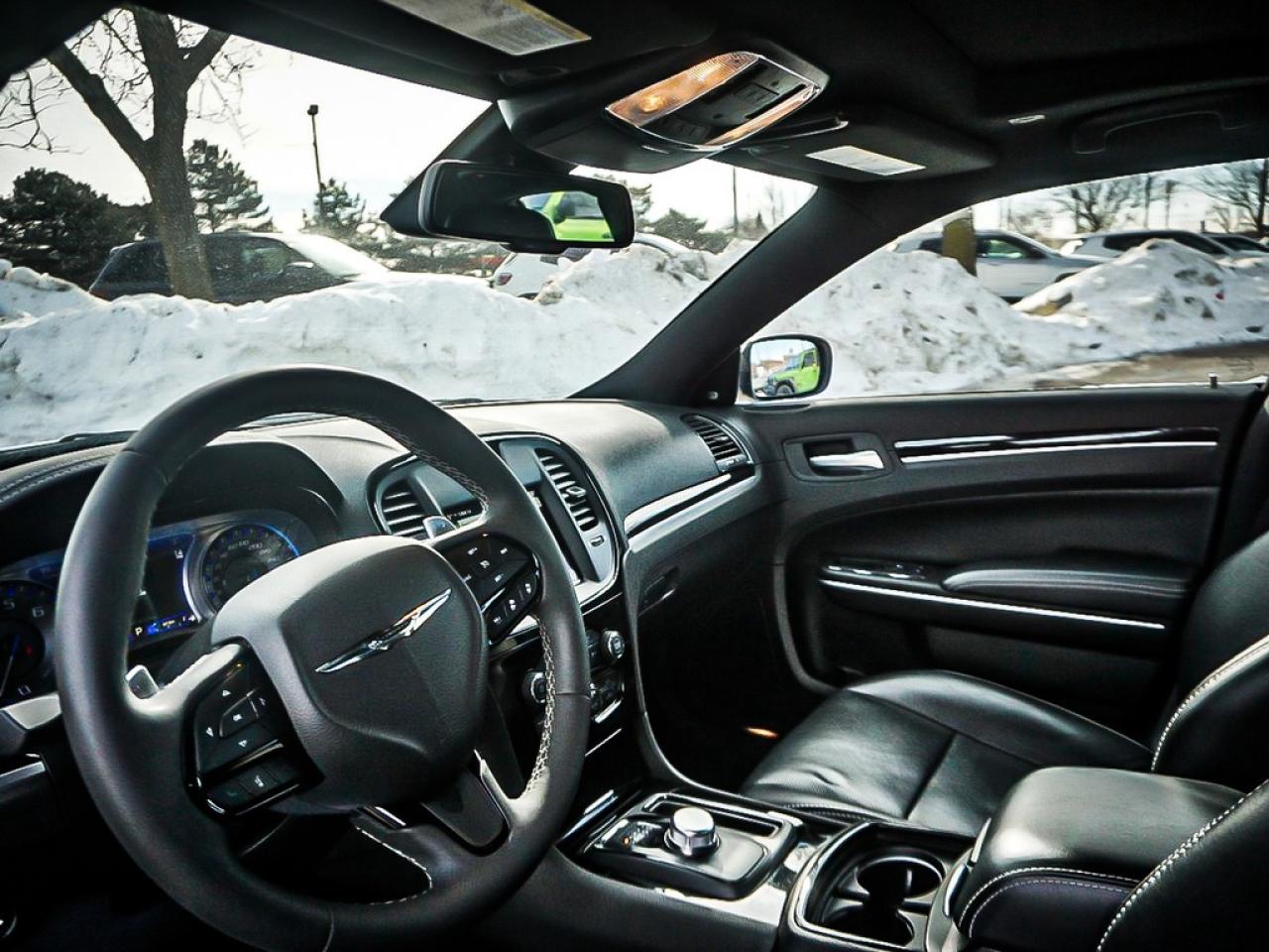 2023 Chrysler 300  Photo