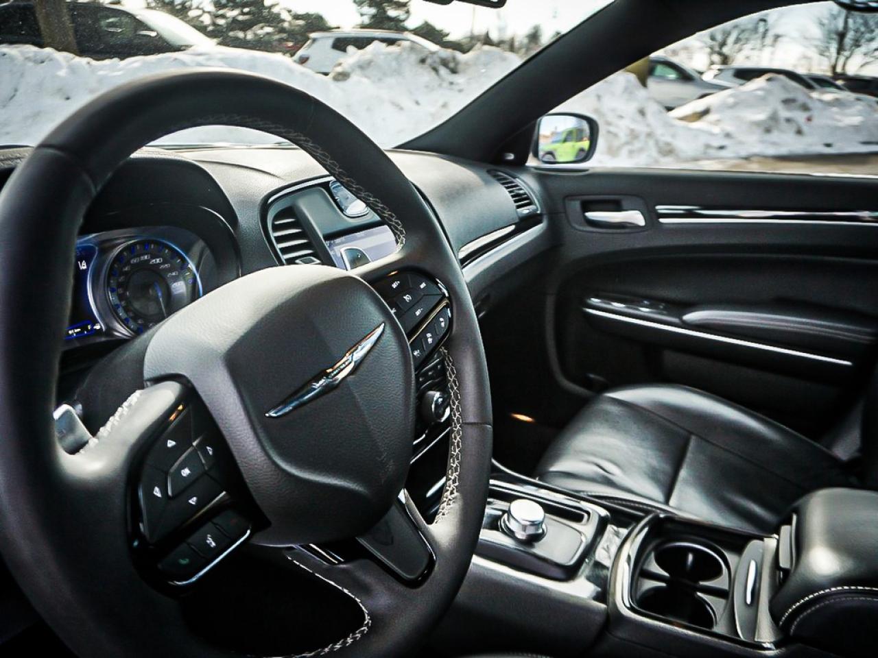 2023 Chrysler 300  Photo