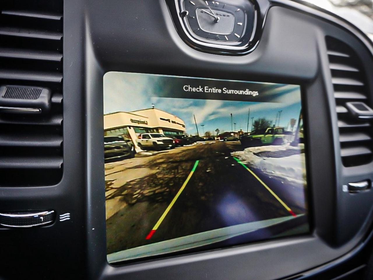 2023 Chrysler 300  Photo