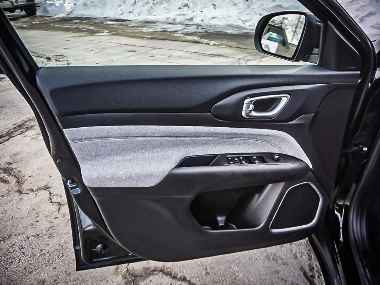 2025 Jeep Compass  Photo