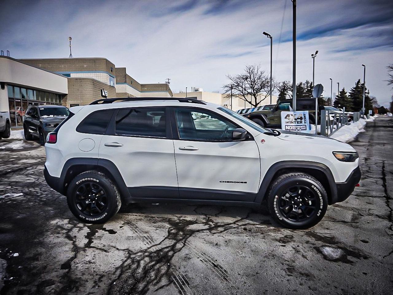 2021 Jeep Cherokee  Photo