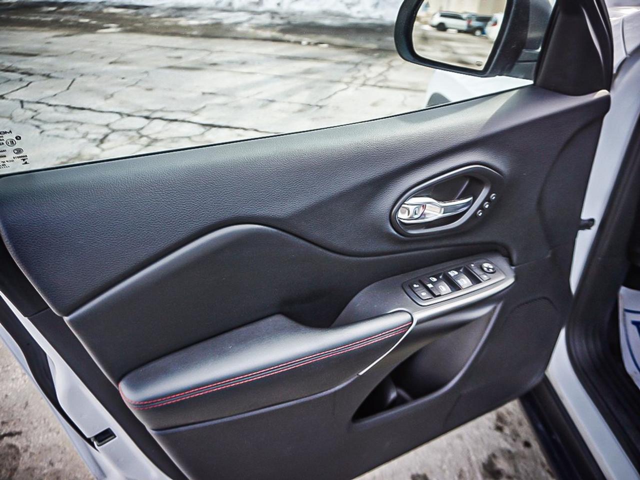 2021 Jeep Cherokee  Photo