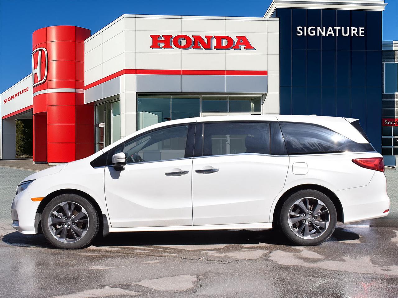 2022 Honda Odyssey Touring Photo