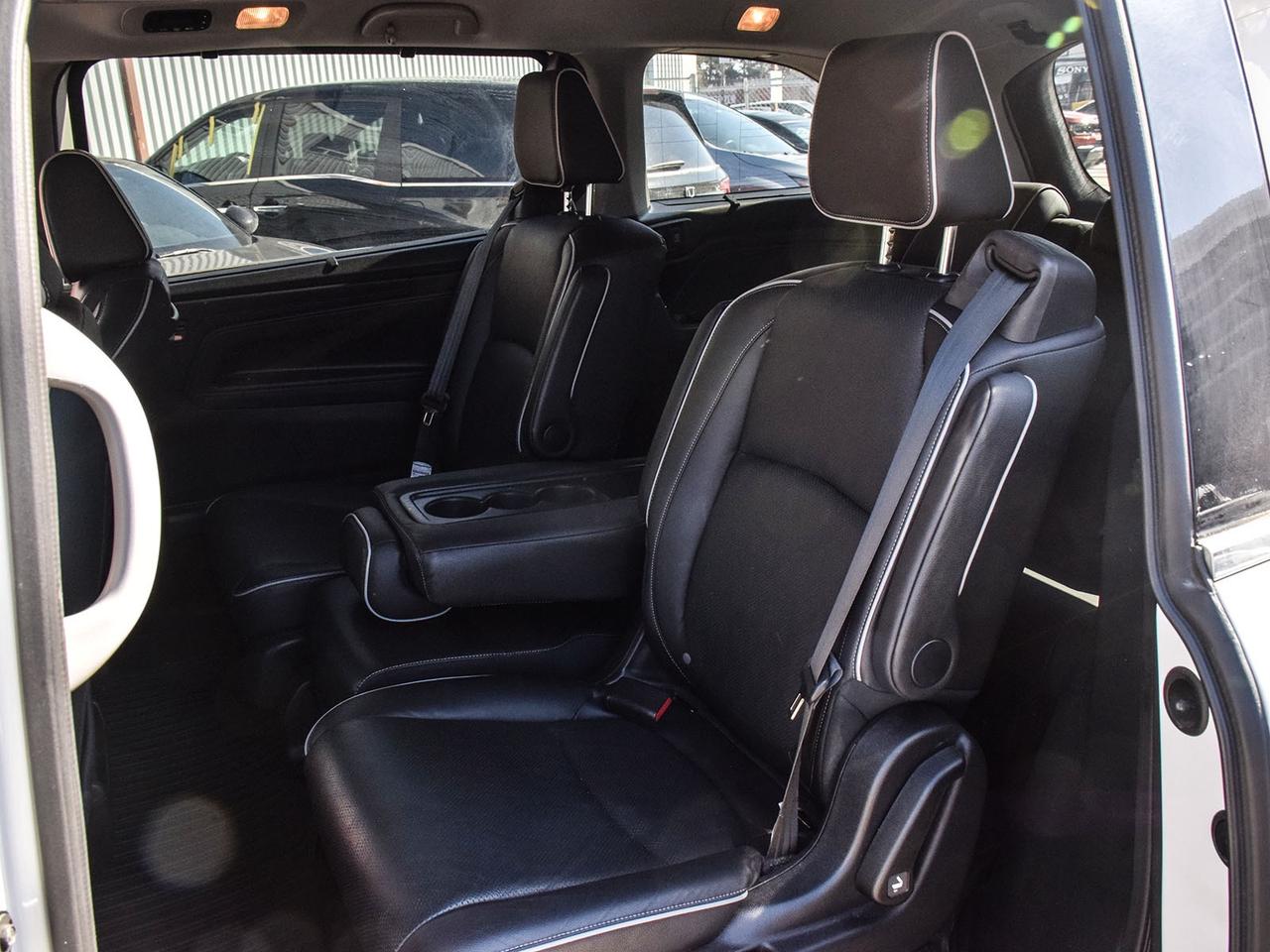 2022 Honda Odyssey Touring Photo