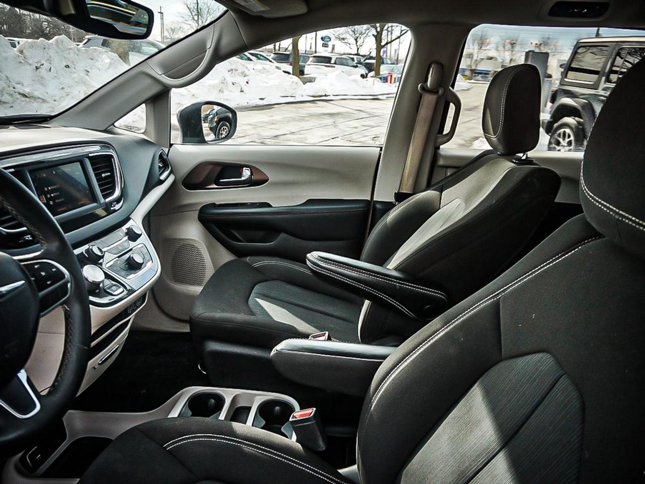 2023 Chrysler Grand Caravan  Photo