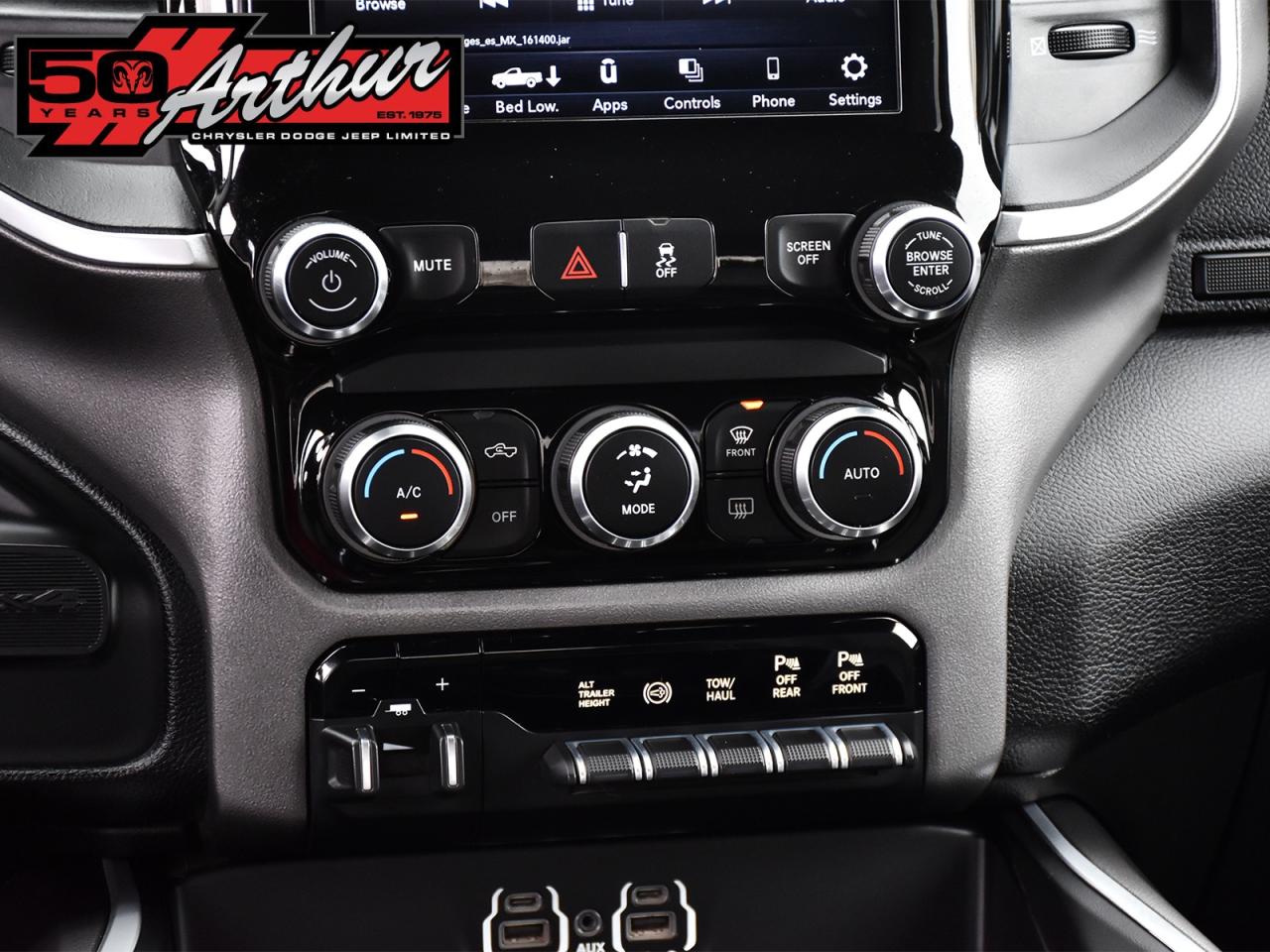 2021 RAM 2500 BIG HORN CREW CAB NIGHT EDITION 4X4 Photo