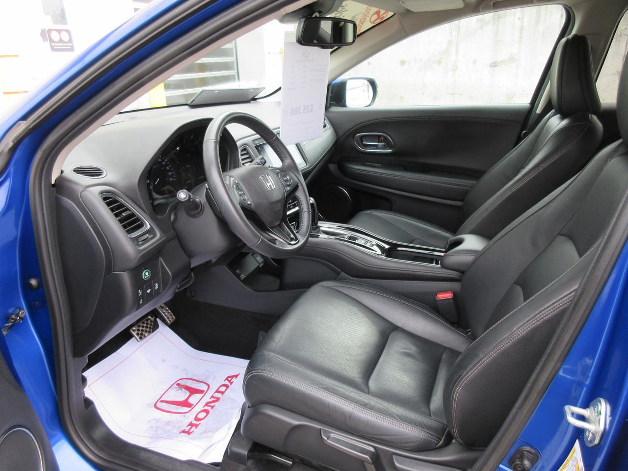 2022 Honda HR-V Touring 4dr All-Wheel Drive Photo