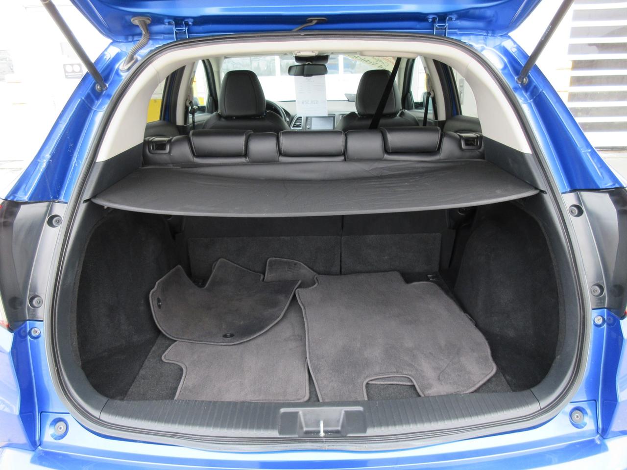 2022 Honda HR-V Touring 4dr All-Wheel Drive Photo