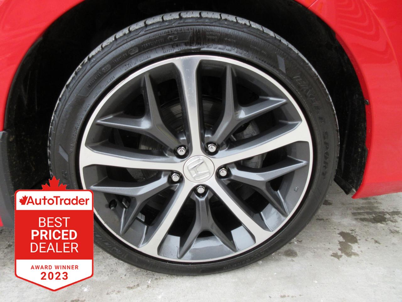 2023 Honda Civic Touring 4dr Sedan Photo