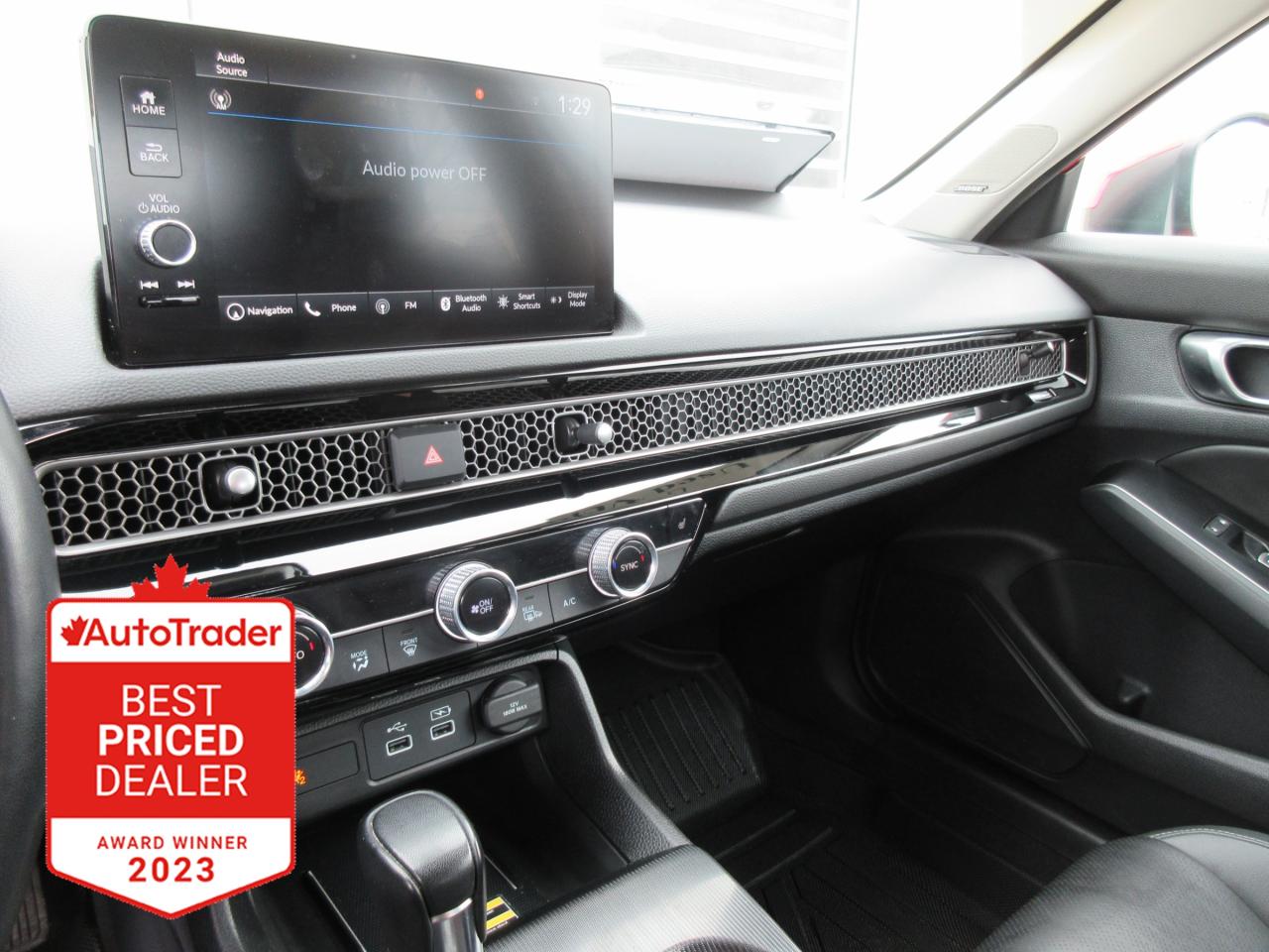 2023 Honda Civic Touring 4dr Sedan Photo