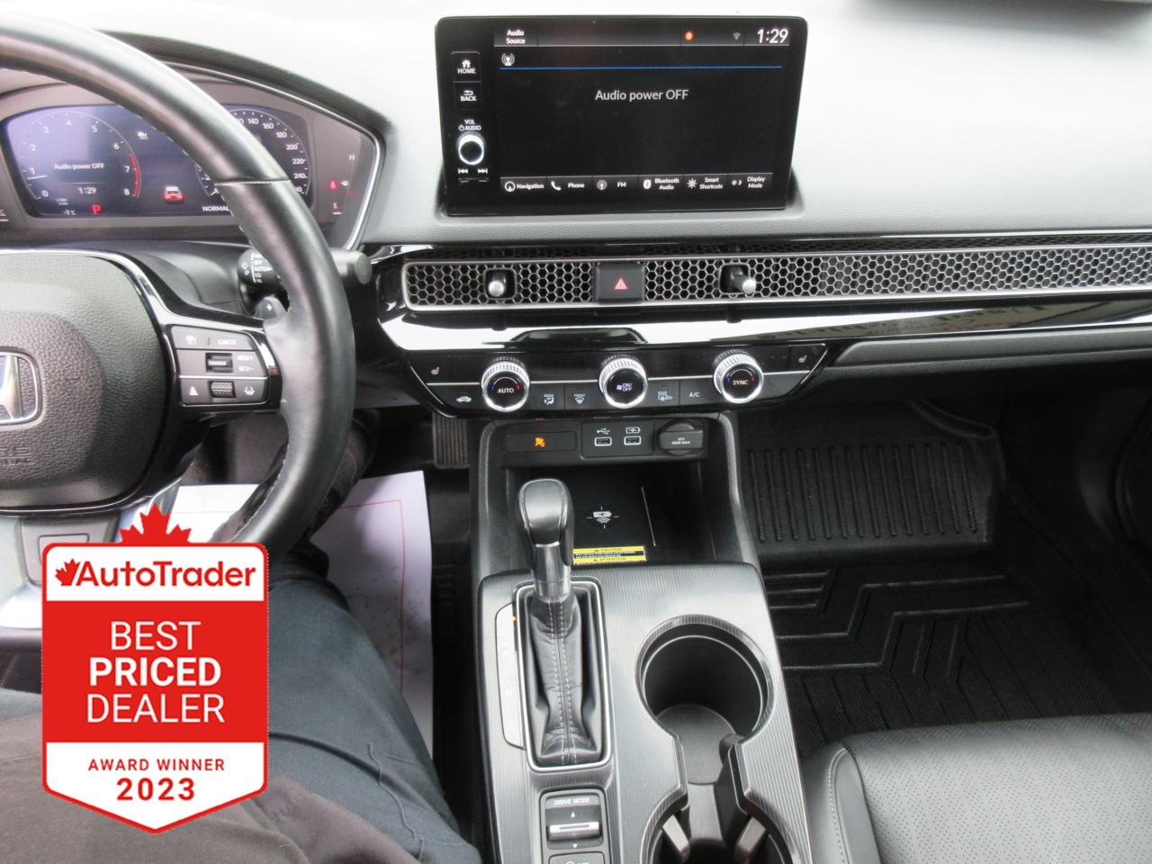 2023 Honda Civic Touring 4dr Sedan Photo