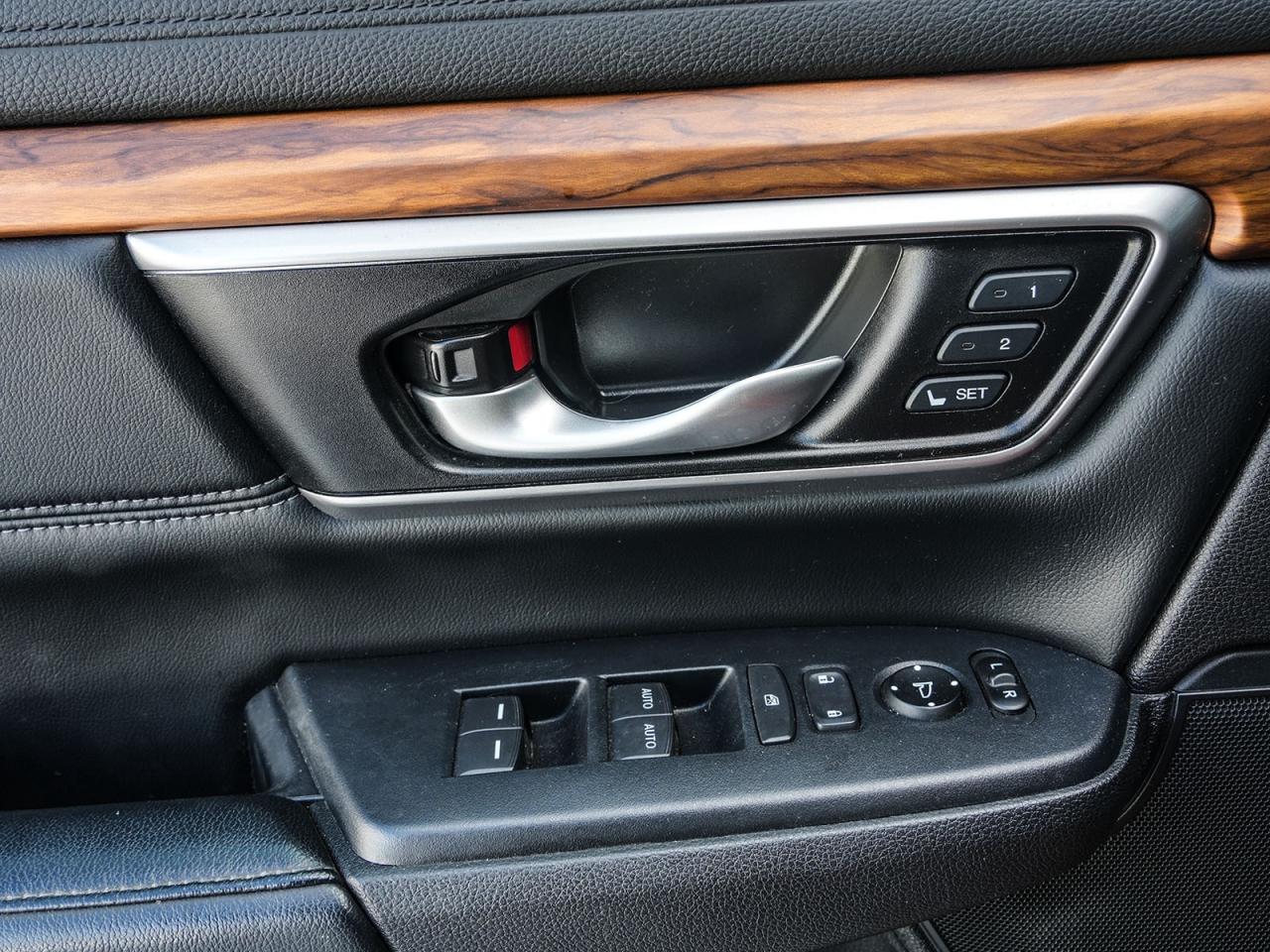 2019 Honda CR-V Touring Photo