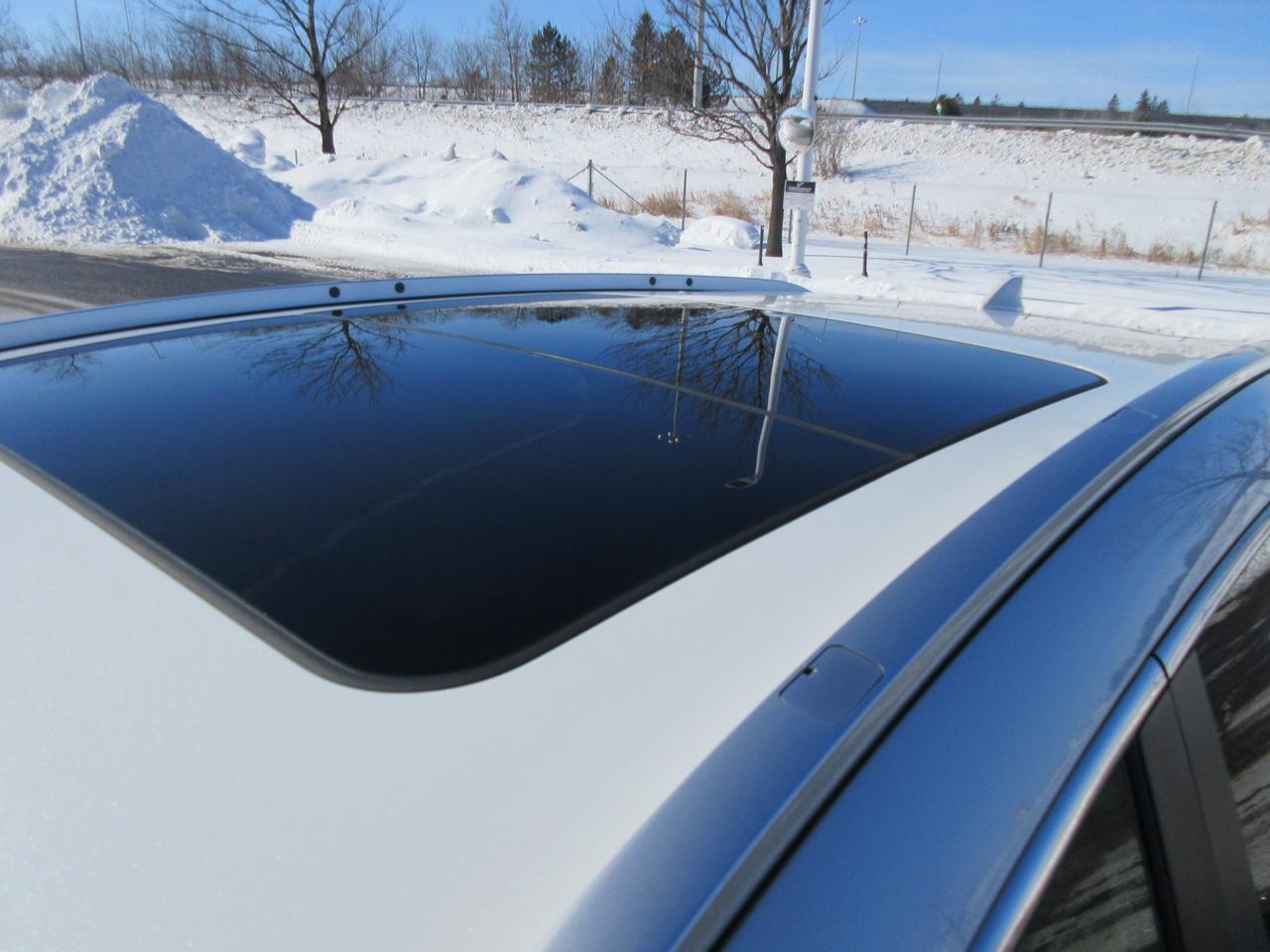 2022 Honda CR-V Touring 4dr All-wheel Drive Photo