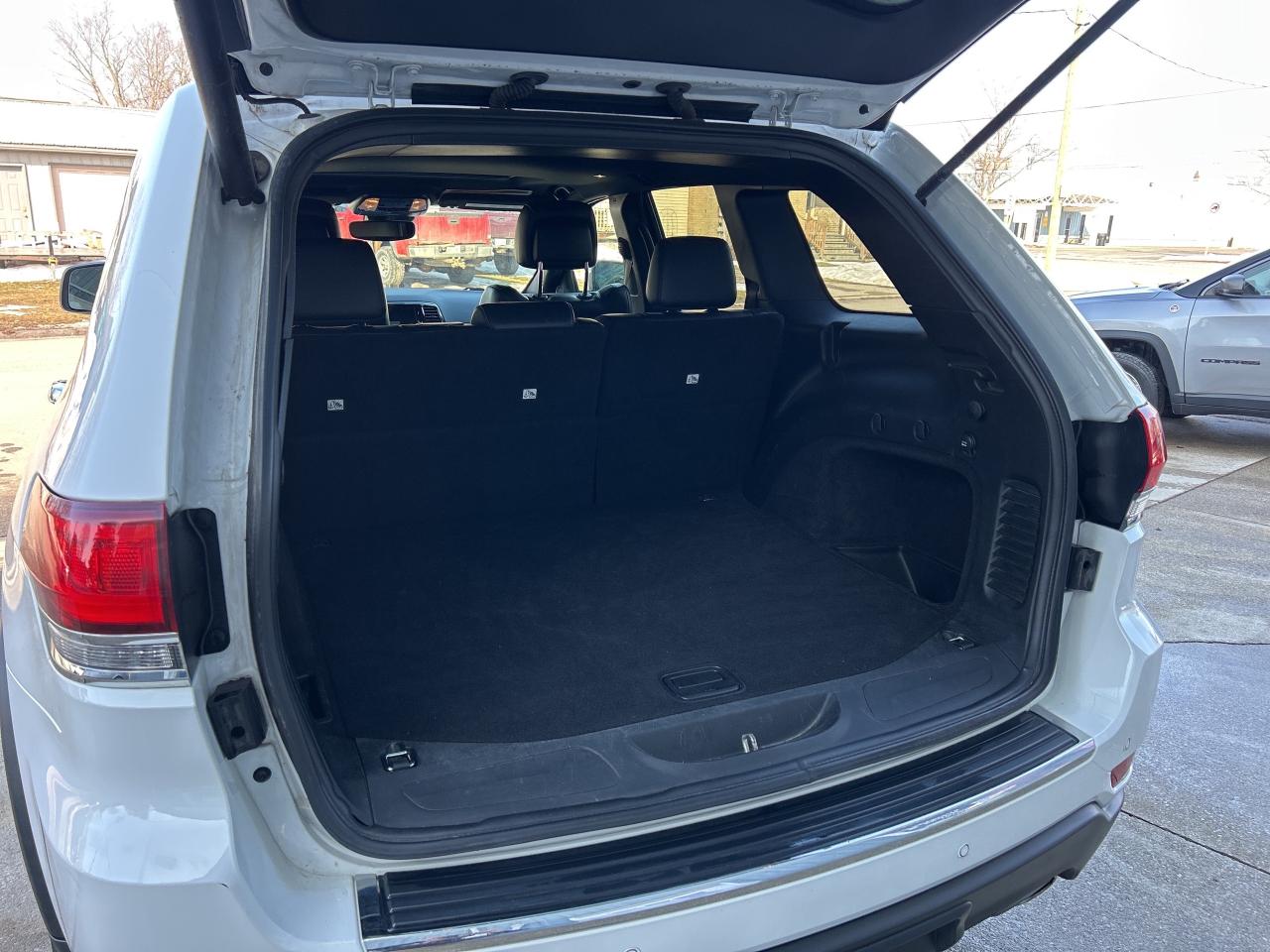 2021 Jeep Grand Cherokee Limited  ** PRO - TECH ** TOW PKG. ** Photo