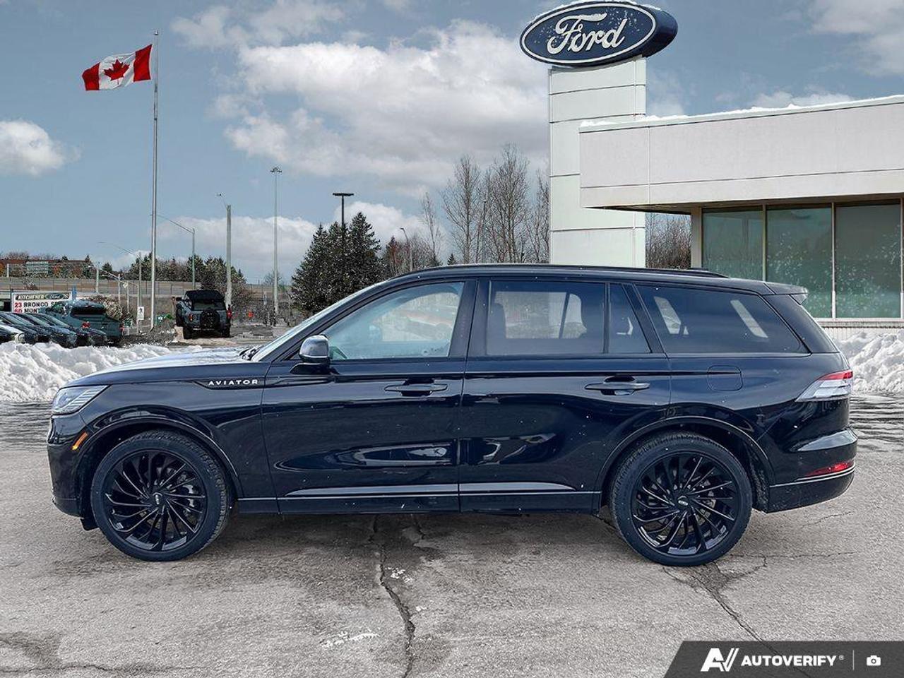 2025 Lincoln Aviator Reserve   HTD STEER WHEEL   HTD FRONT SEATS Photo