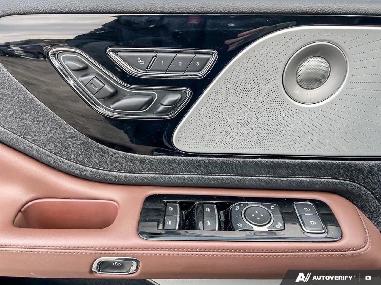 2025 Lincoln Aviator Reserve   HTD STEER WHEEL   HTD FRONT SEATS Photo