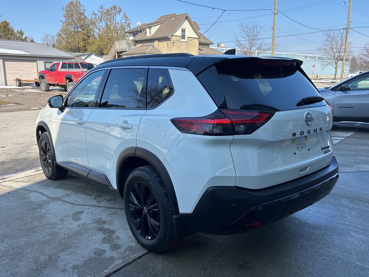 2023 Nissan Rogue SV Midnight Edition ** LEATHER ** ROOF ** Photo