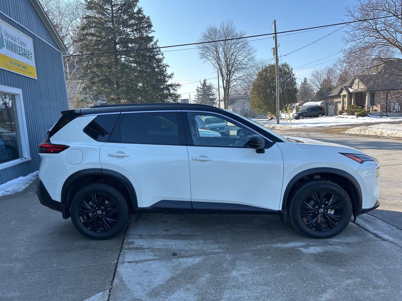 2023 Nissan Rogue SV Midnight Edition ** LEATHER ** ROOF ** Photo