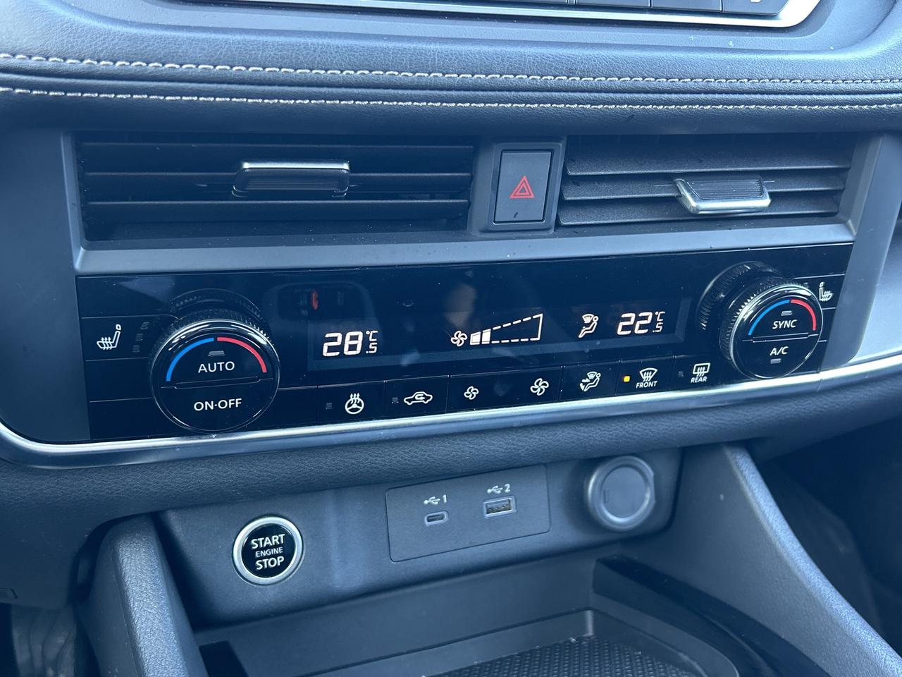 2023 Nissan Rogue SV Midnight Edition ** LEATHER ** ROOF ** Photo