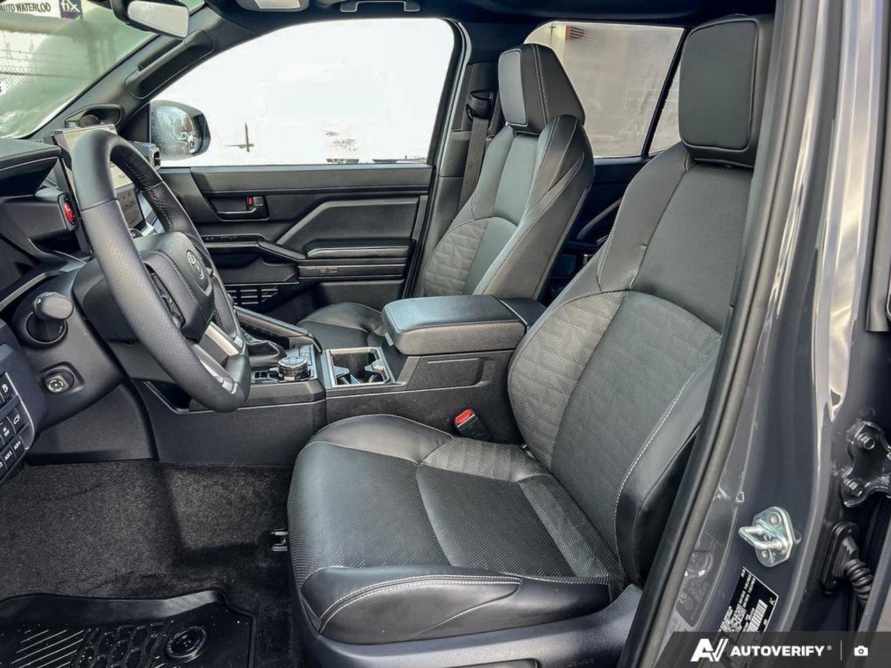 2025 Toyota 4Runner Hybrid   LEATHER   SUNROOF   NAV Photo