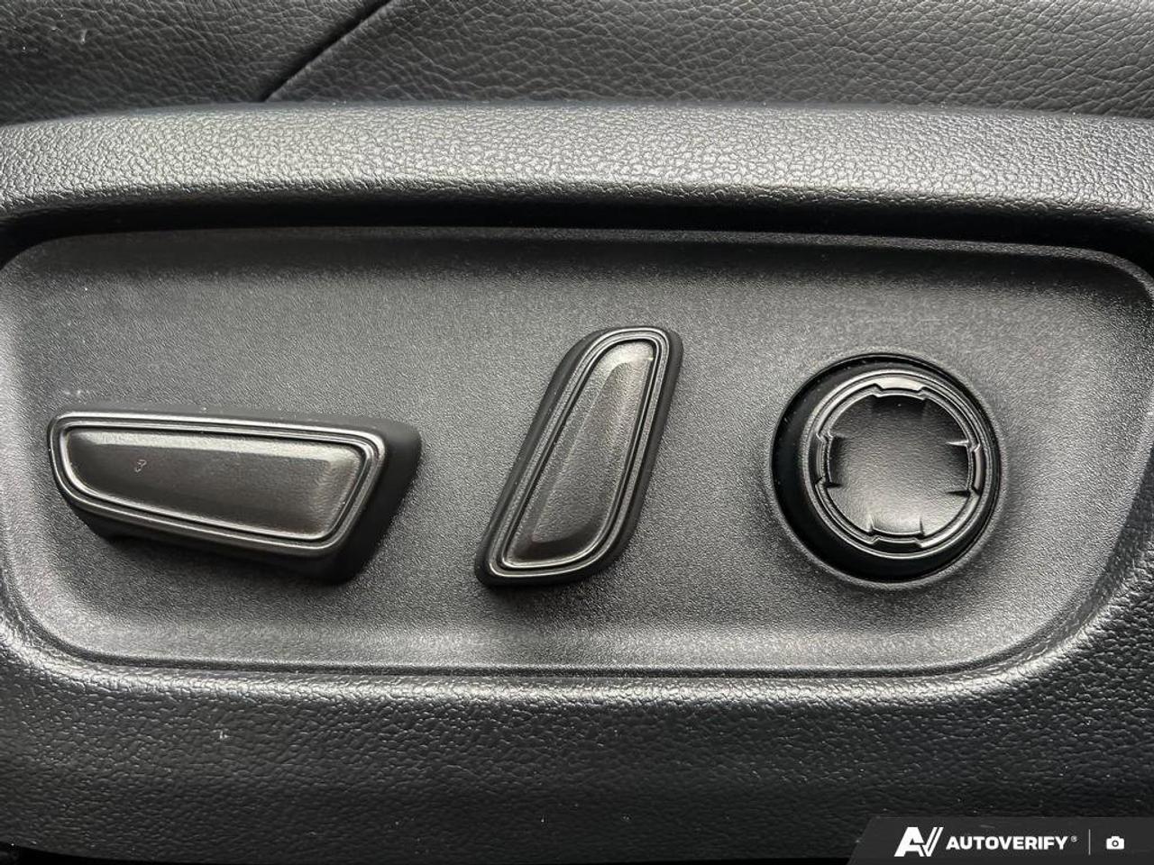 2025 Toyota 4Runner Hybrid   LEATHER   SUNROOF   NAV Photo