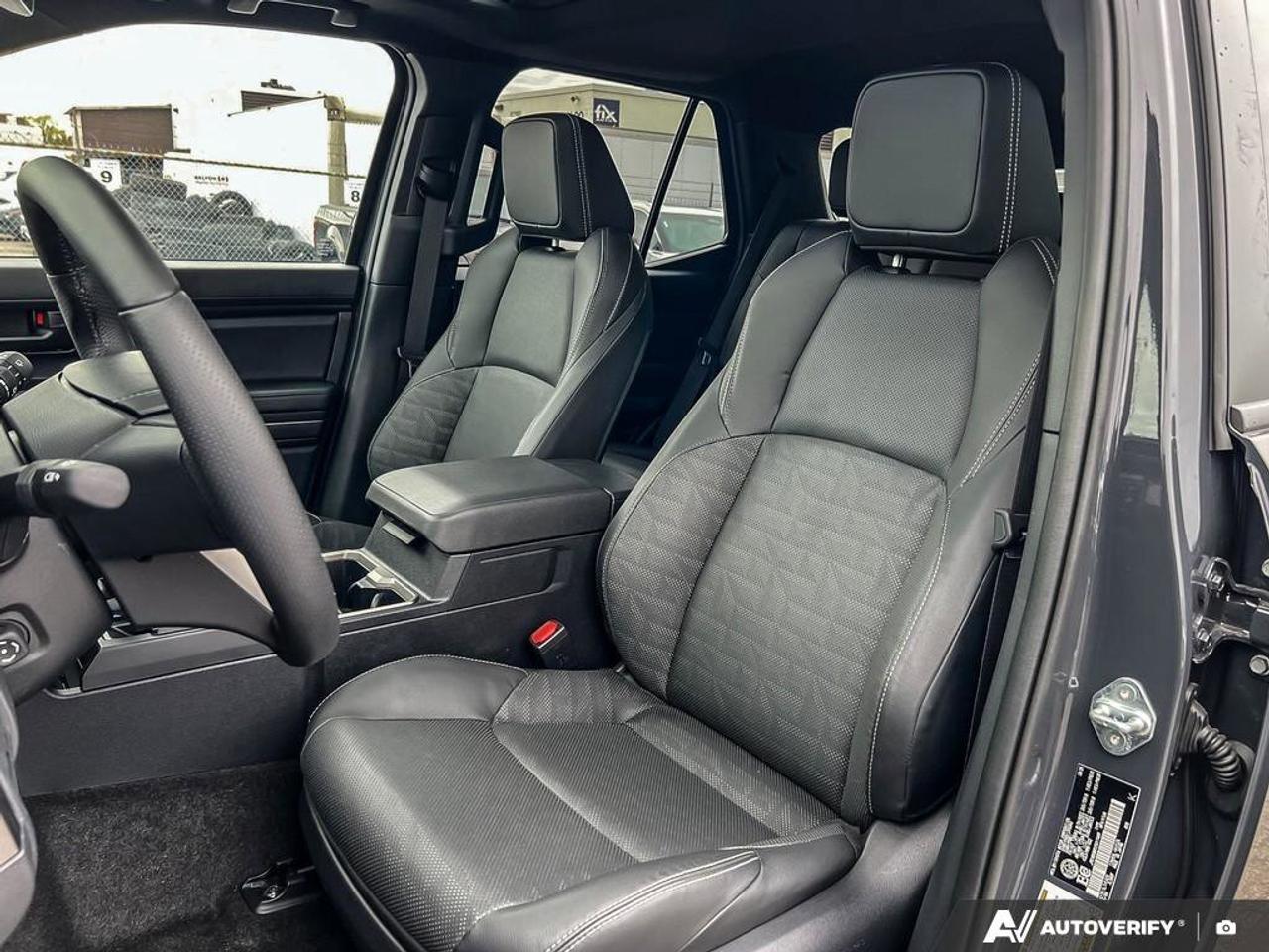 2025 Toyota 4Runner Hybrid   LEATHER   SUNROOF   NAV Photo