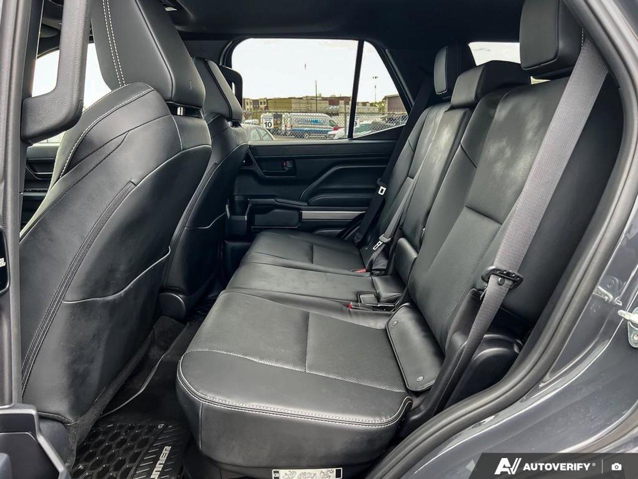 2025 Toyota 4Runner Hybrid   LEATHER   SUNROOF   NAV Photo
