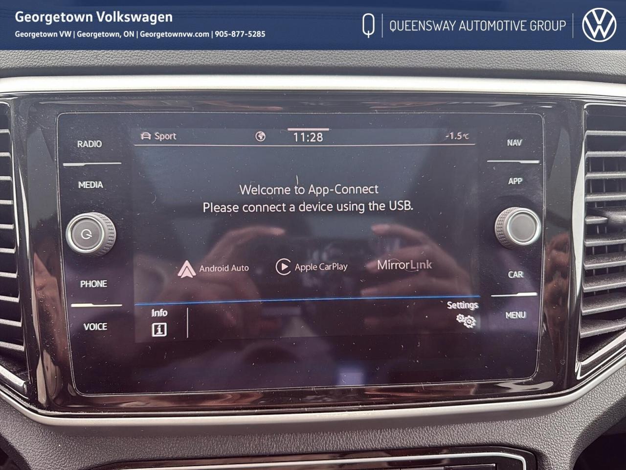 2022 Volkswagen Atlas 2.0 TSI Highline Alloy Wheel Pkg   Pano Roof   Car Photo