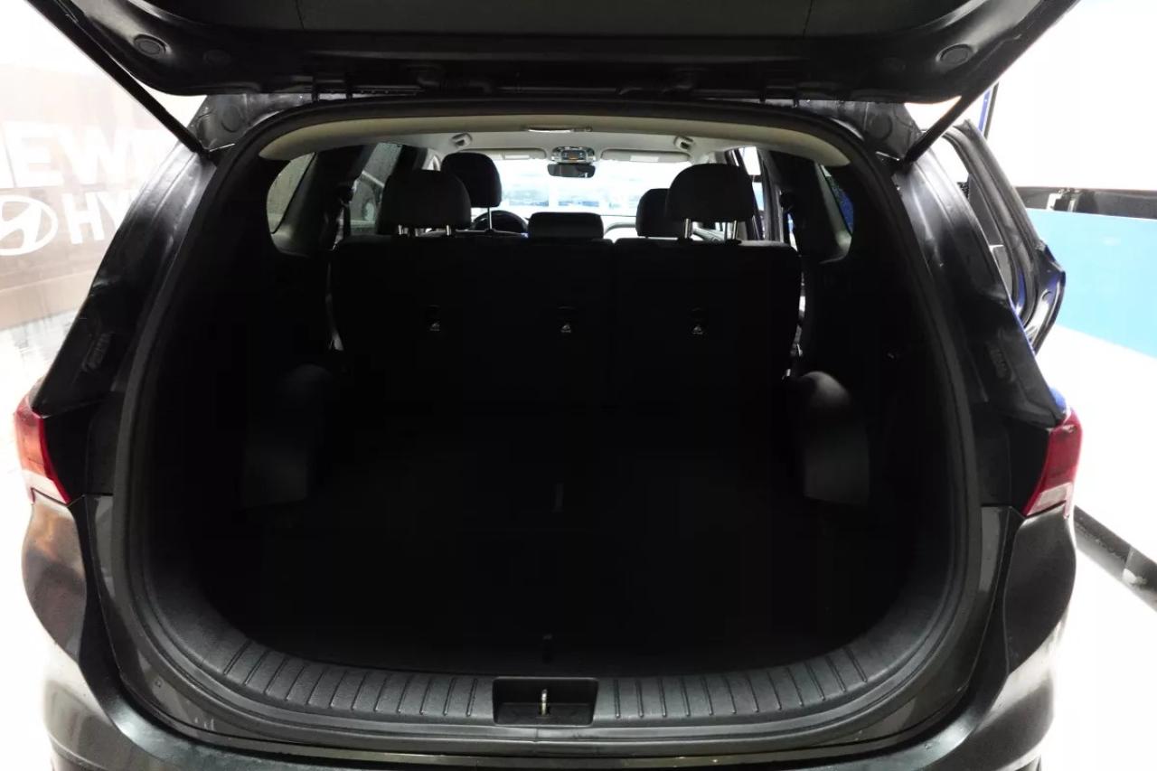 2023 Hyundai Santa Fe PREFERRED   HEATED SEATS    HEATED WHEEL   APPLE C Photo