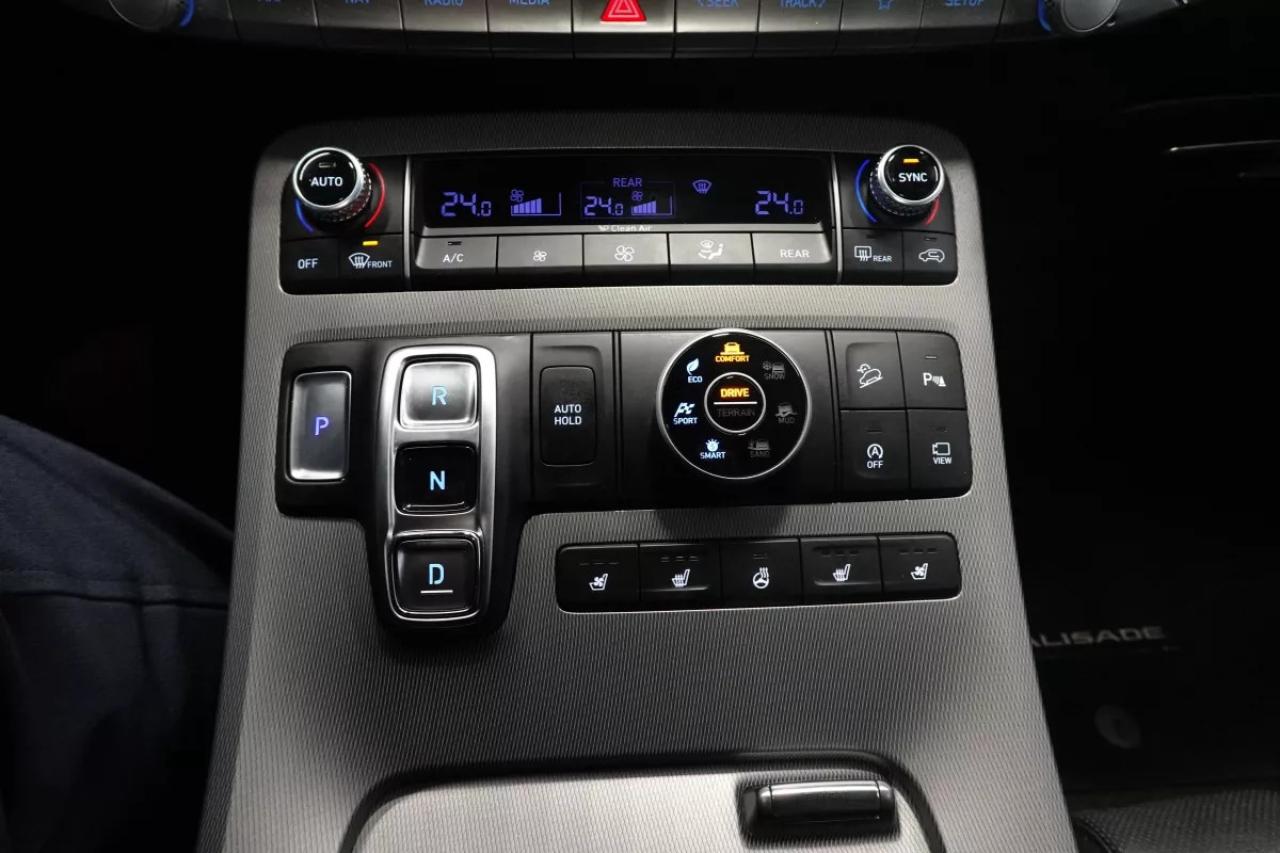 2022 Hyundai PALISADE LUXURY  COOLED SEATS   HEATED SEATS   HEATED WHEEL Photo