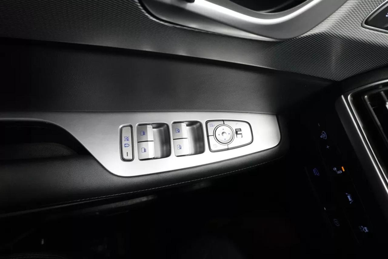 2022 Hyundai PALISADE LUXURY  COOLED SEATS   HEATED SEATS   HEATED WHEEL Photo