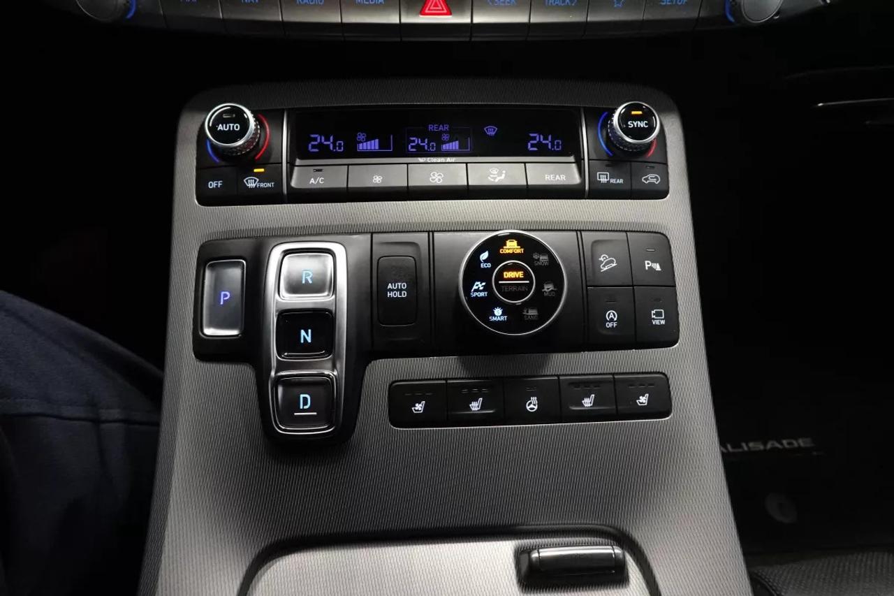 2022 Hyundai PALISADE LUXURY  COOLED SEATS   HEATED SEATS   HEATED WHEEL Photo