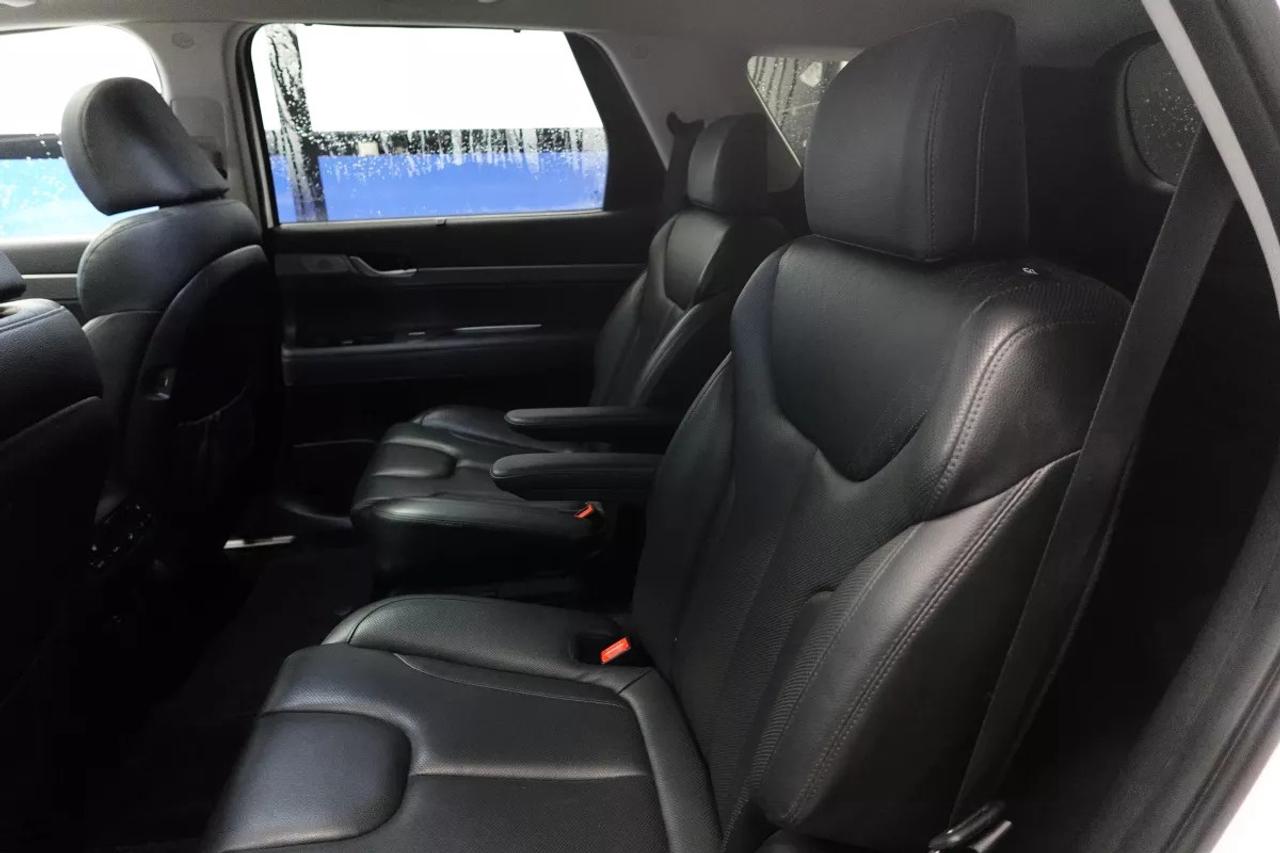 2022 Hyundai PALISADE LUXURY  COOLED SEATS   HEATED SEATS   HEATED WHEEL Photo