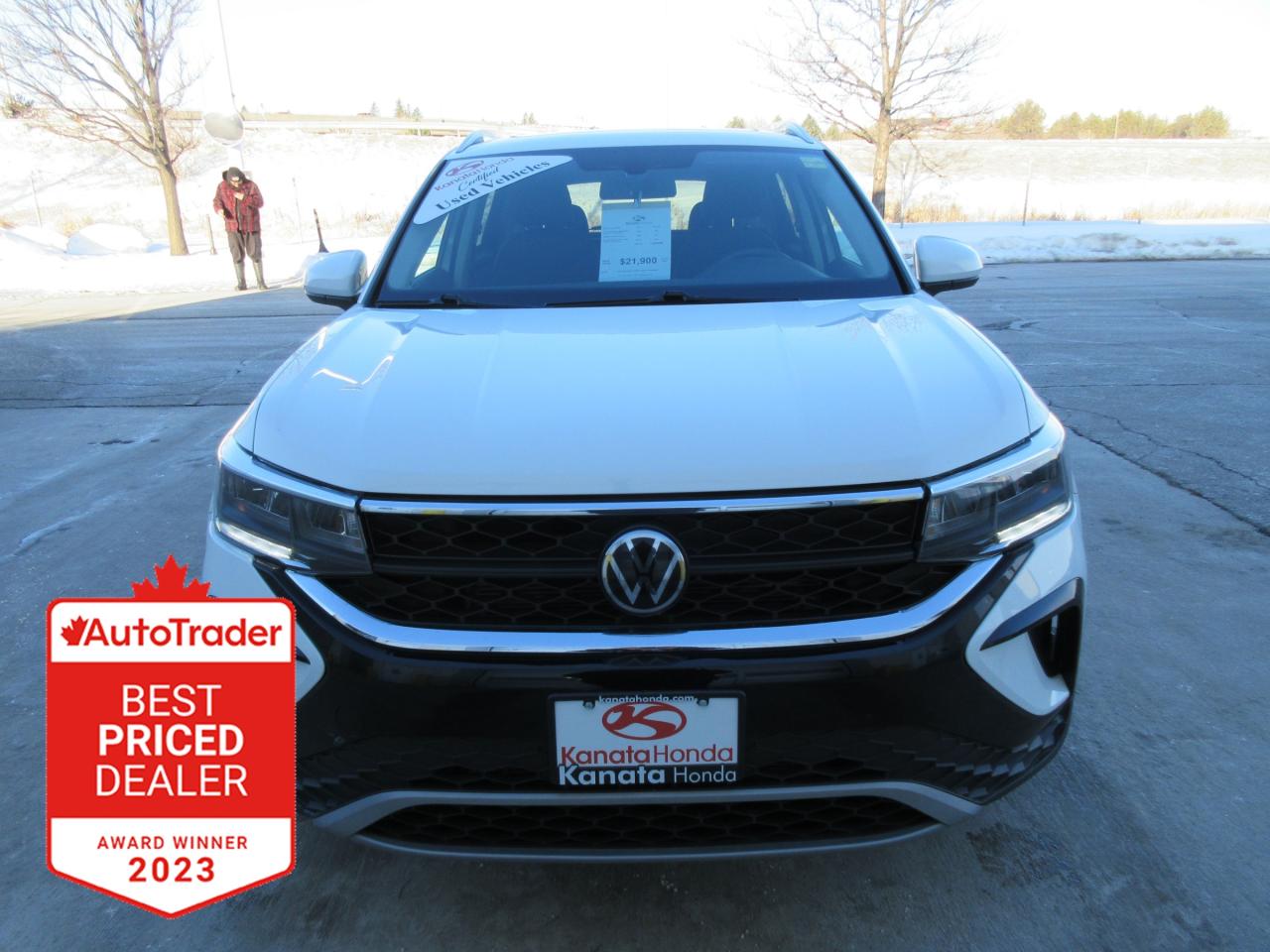 2022 Volkswagen Taos Comfortline 4dr All-Wheel Drive 4MOTION Photo