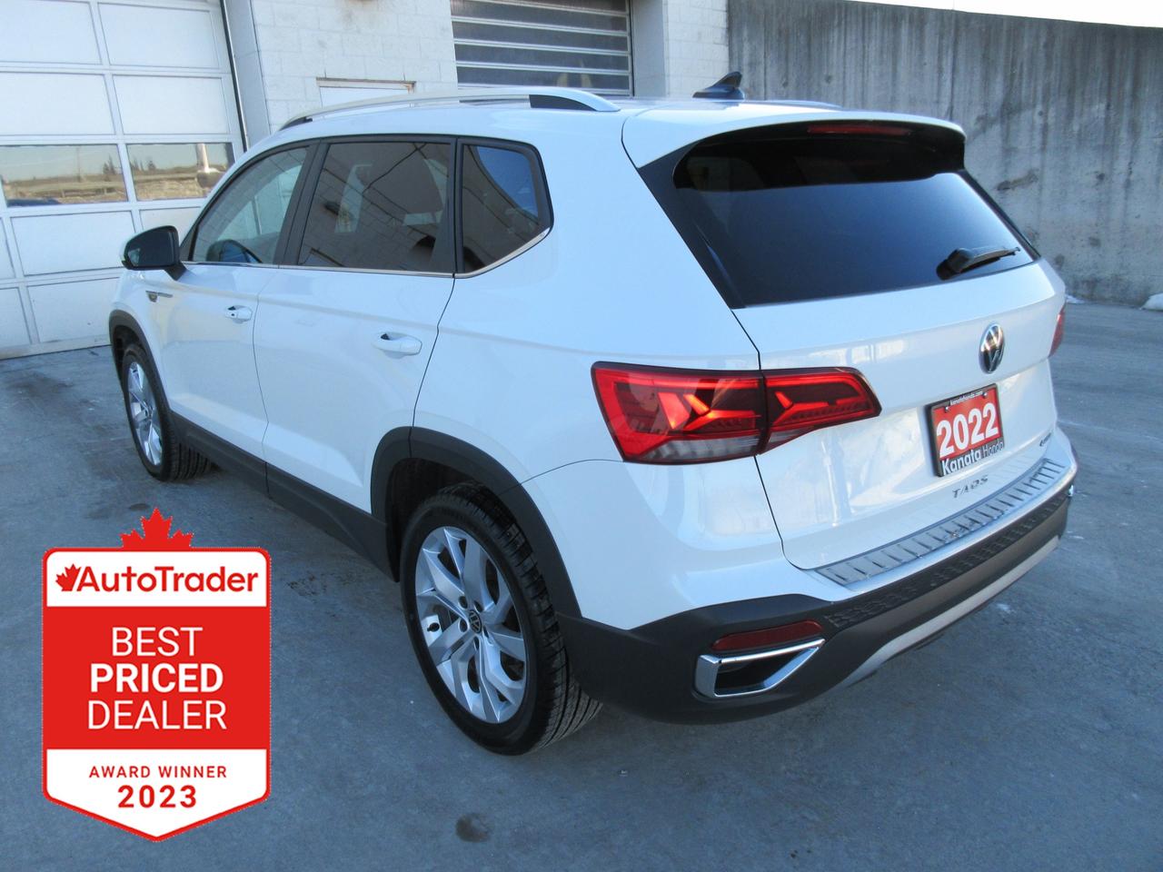 2022 Volkswagen Taos Comfortline 4dr All-Wheel Drive 4MOTION Photo3