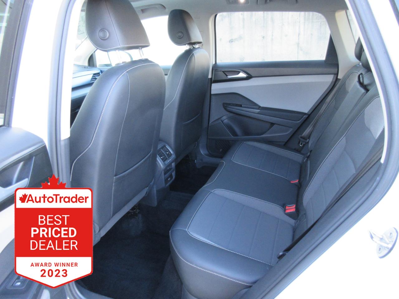 2022 Volkswagen Taos Comfortline 4dr All-Wheel Drive 4MOTION Photo