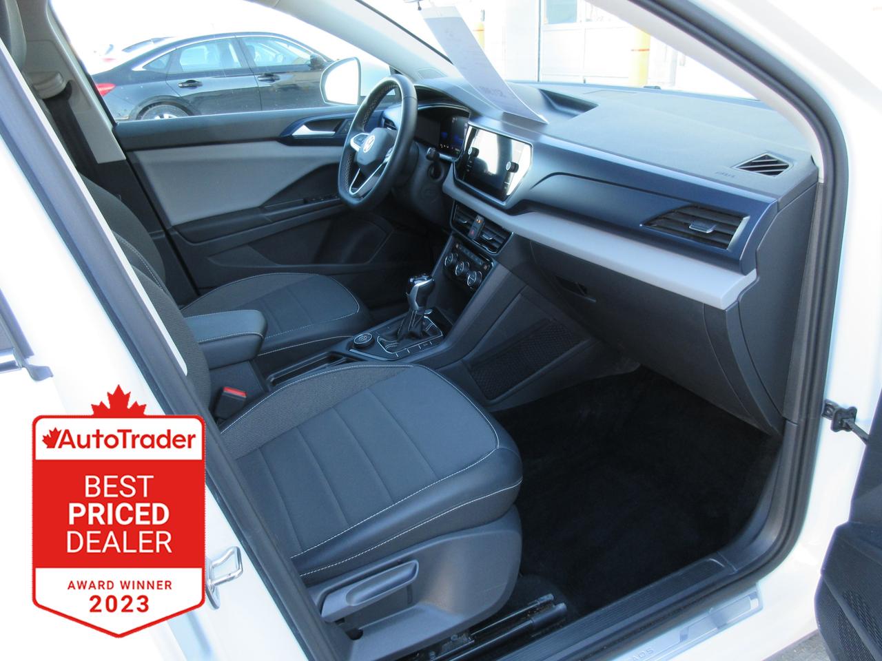 2022 Volkswagen Taos Comfortline 4dr All-Wheel Drive 4MOTION Photo