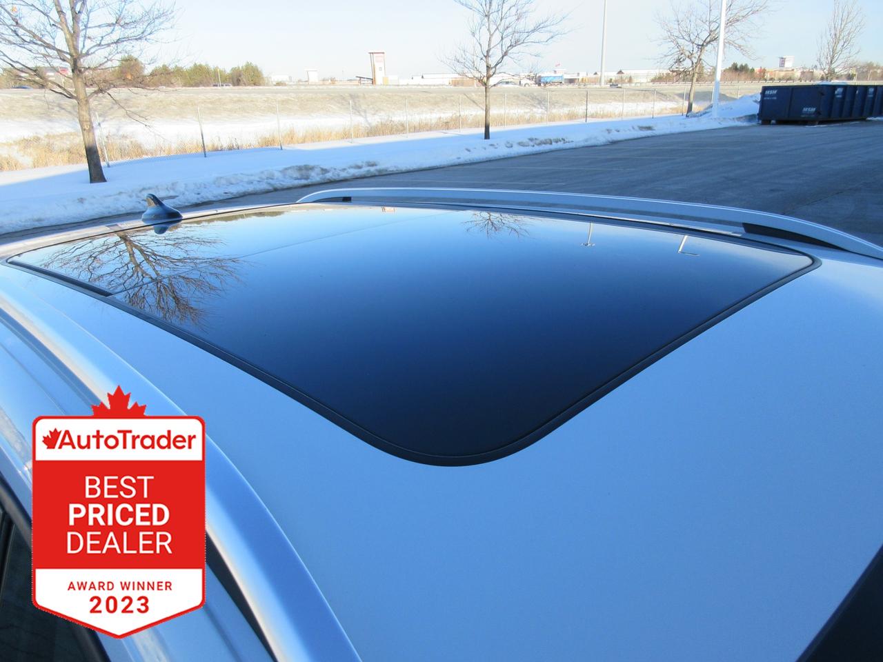 2022 Volkswagen Taos Comfortline 4dr All-Wheel Drive 4MOTION Photo