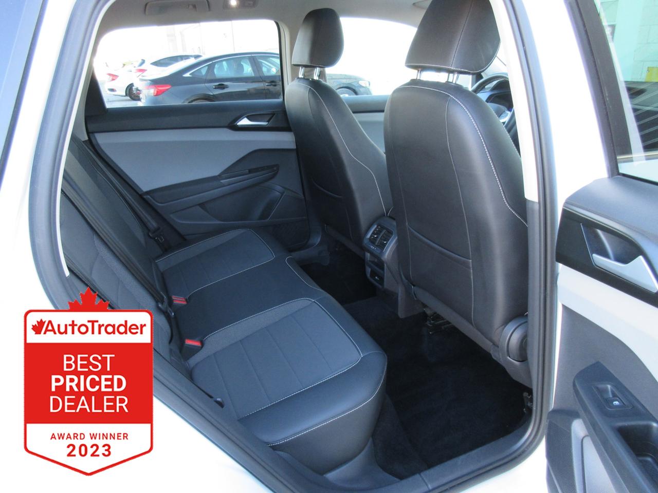 2022 Volkswagen Taos Comfortline 4dr All-Wheel Drive 4MOTION Photo