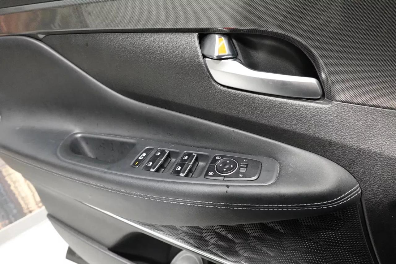 2022 Hyundai Santa Fe 2.4L Photo