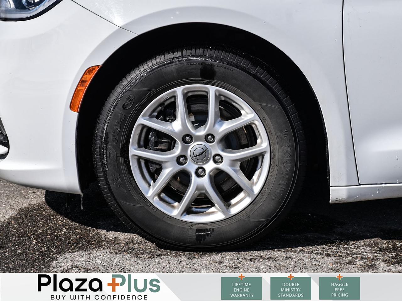 2022 Chrysler Pacifica Touring L Clean CarFax   3rd Row Seating   Loaded Photo