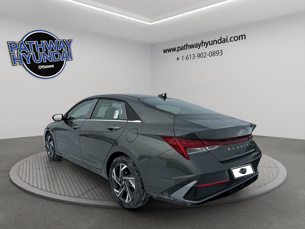 2026 Hyundai Elantra Luxury Photo